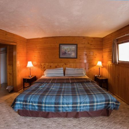 Yellowstone Holiday Motel Запад Йеллоустон Экстерьер фото